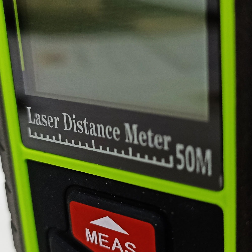 Medidor De Distancia Laser Apower 50 Mts Sin Rosca P/tripode De 1/4 Mod:cj03-50 